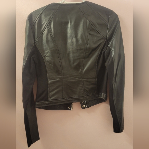 Guess small black faux leather jacket - Picture 2 of 2